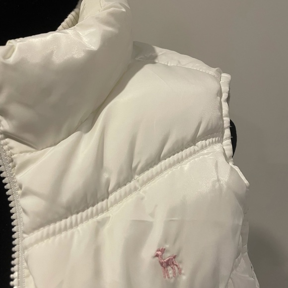 EUC OLD NAVY GIRLS WHITE PINK DEER LOGO PUFFY VEST XL - Picture 4 of 13